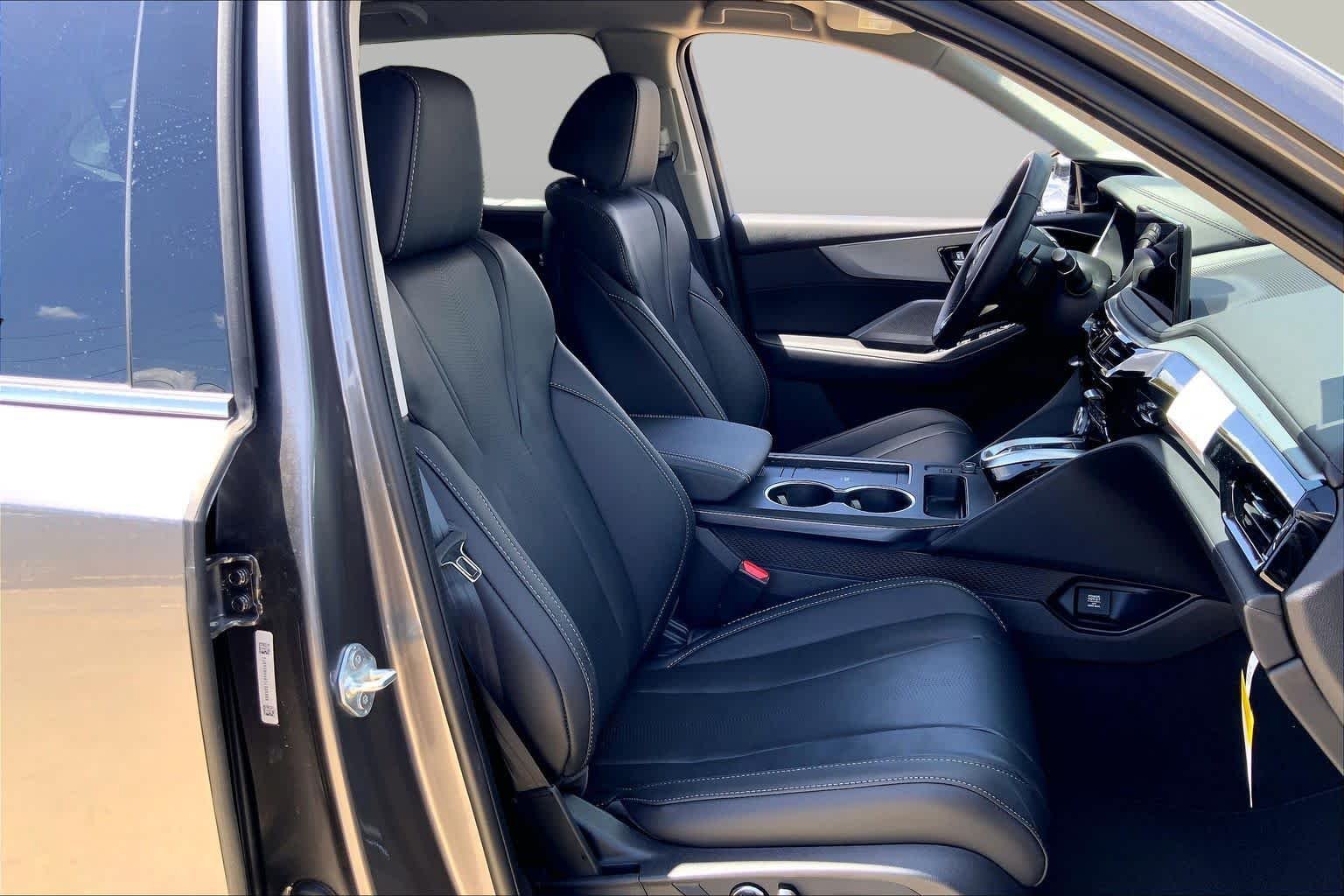 Used 2026 Liquid Carbon Metallic Acura w/Technology Package image 9