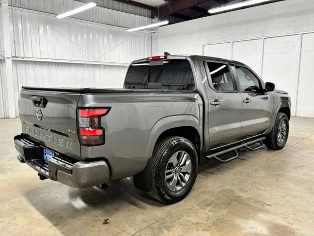 Used 2025 Gray Nissan SV image 7