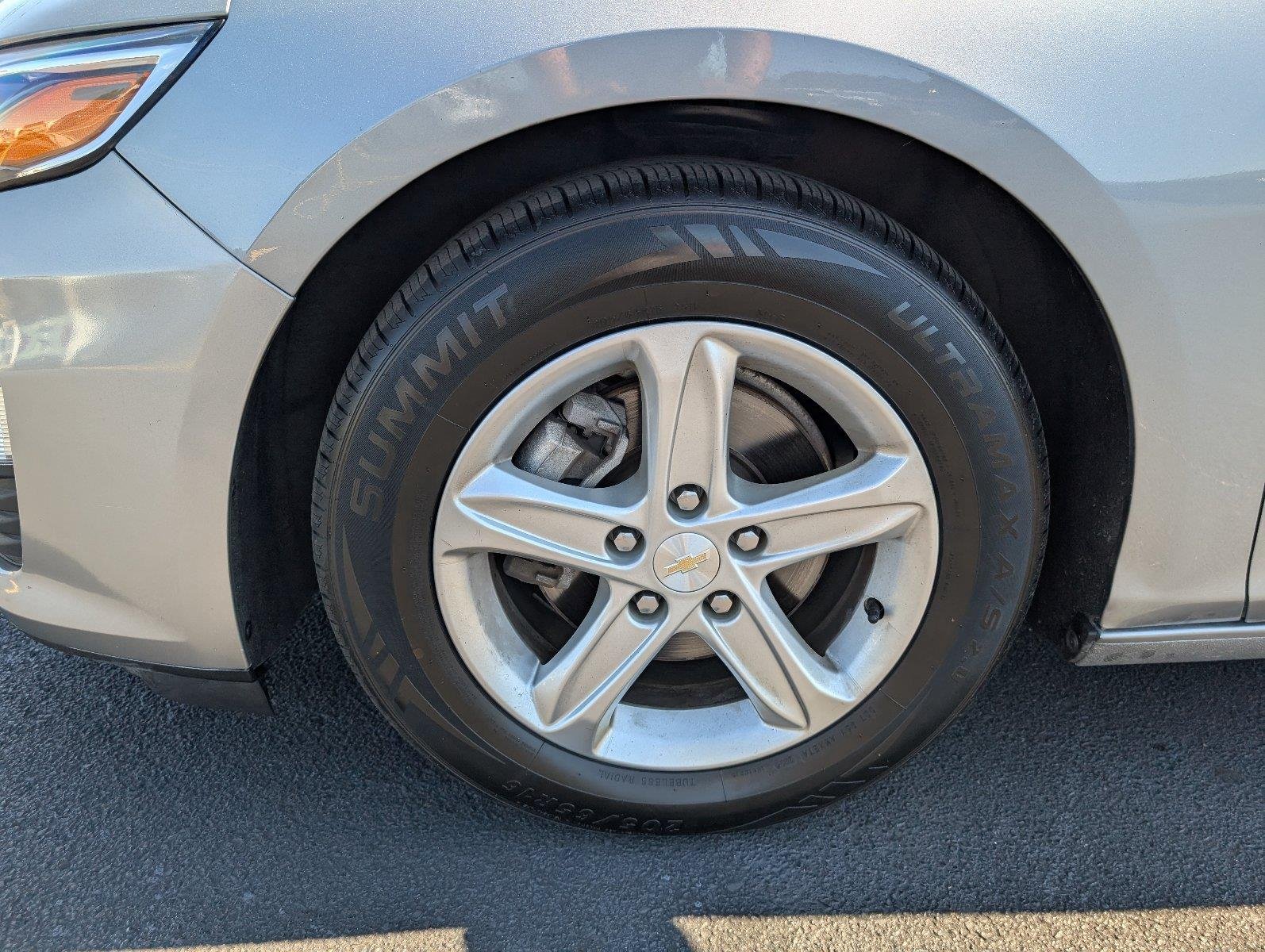 Used 2023 STERLING GRAY METALLIC Chevrolet LT image 11