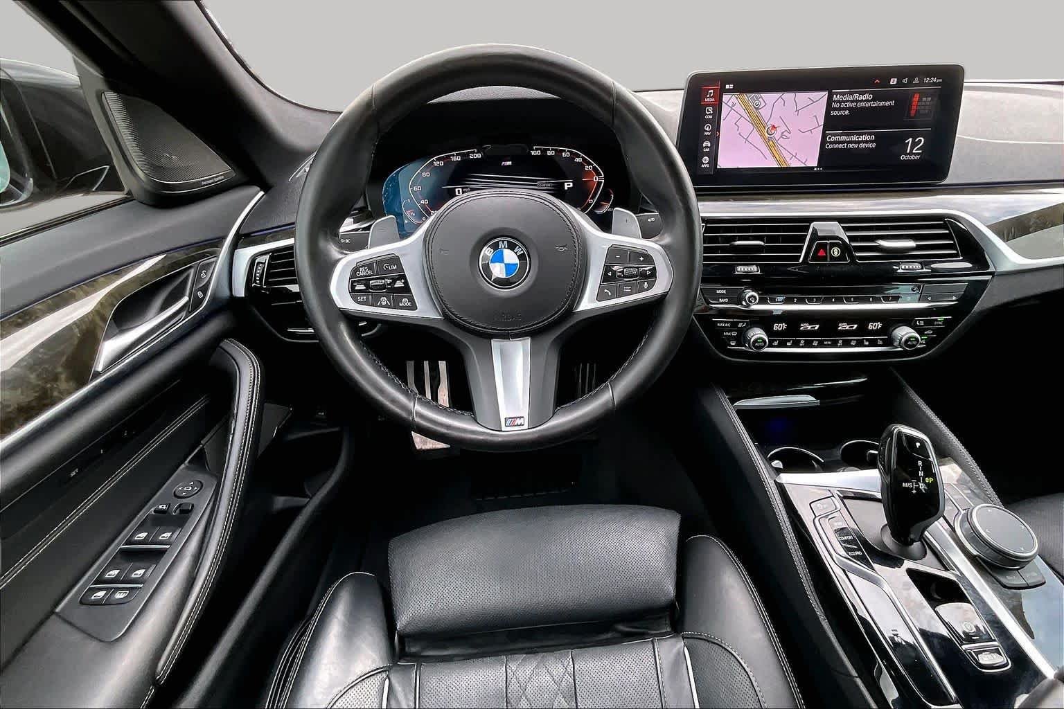 Used 2022 Dark Graphite Metallic BMW 540i image 5