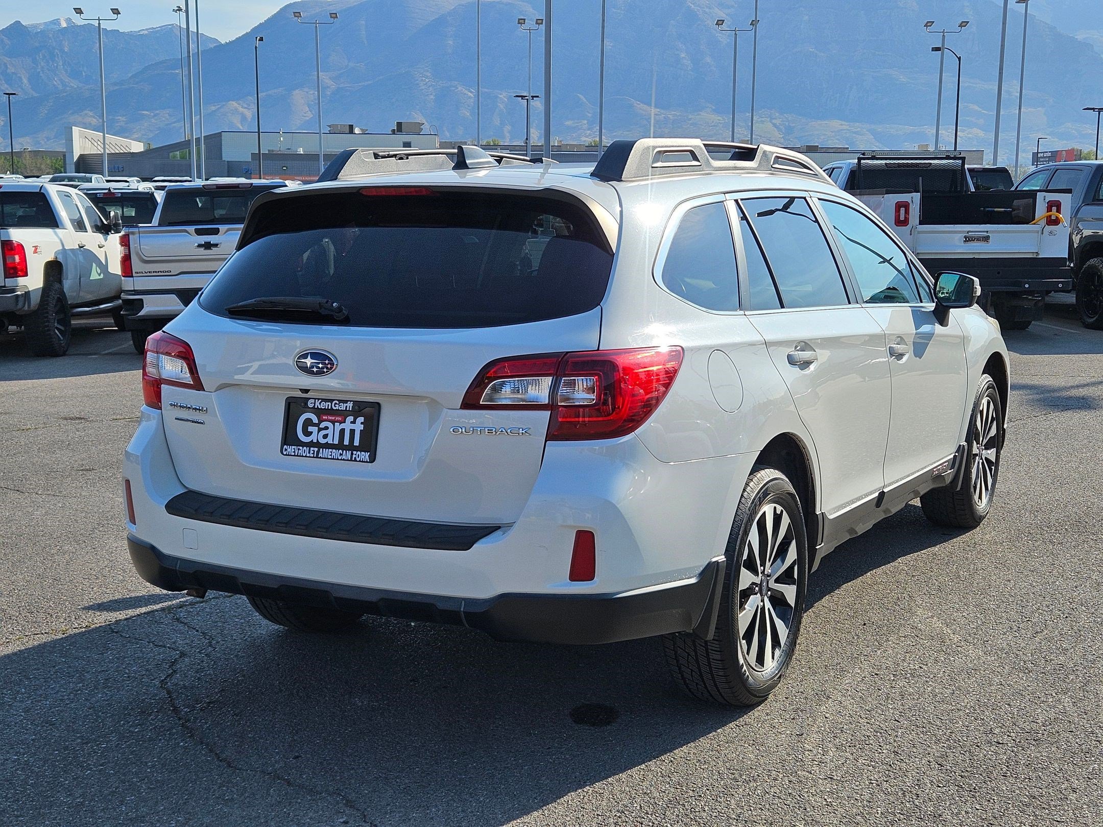 Used 2016 Crystal White Pearl Subaru 2.5i Limited image 3