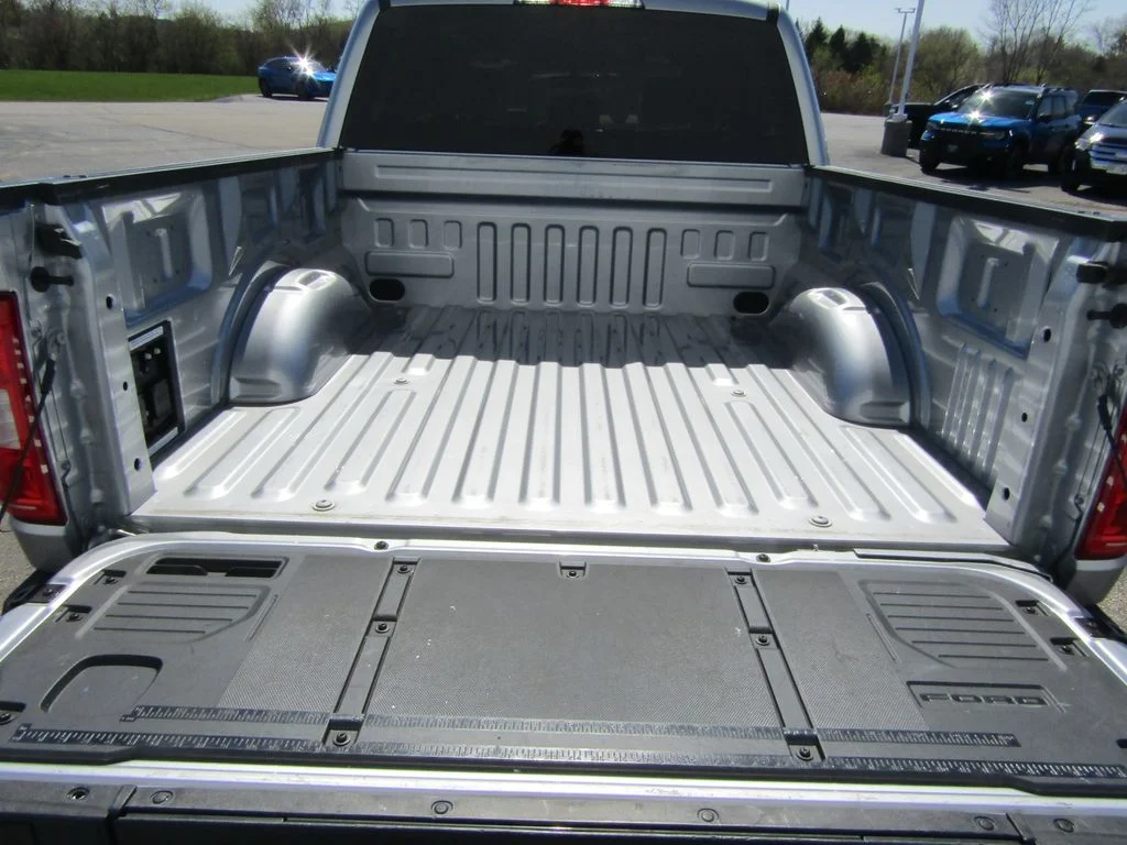 Certified Used 2023 Iconic Silver Metallic Ford XLT image 7