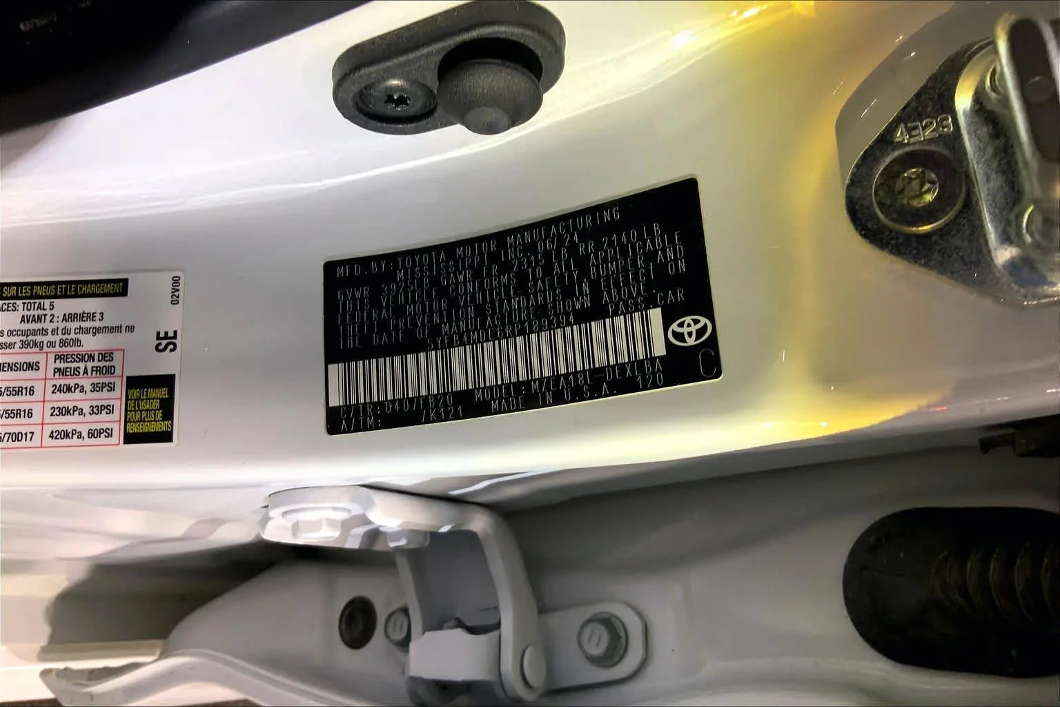 Used 2024 Ice Cap Toyota LE image 37