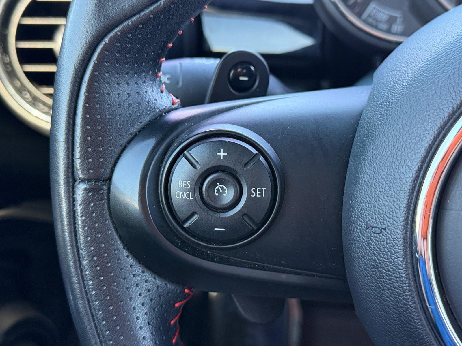 Used 2020 Gray Metallic MINI Signature image 18