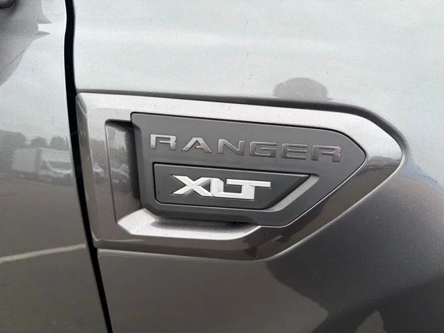 Used 2019 Gray Ford XLT image 28