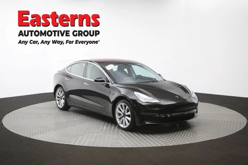 Used 2018 Black Tesla Mid Range image 44