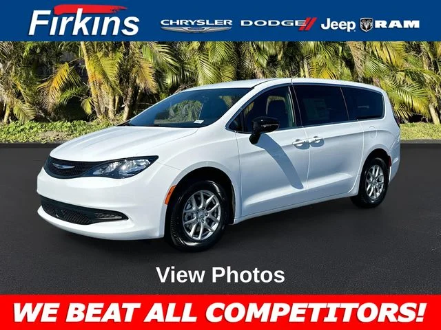 2026 Chrysler Voyager LX's photo