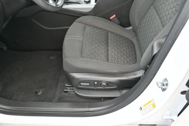 Used 2022 Summit White Chevrolet LT image 12