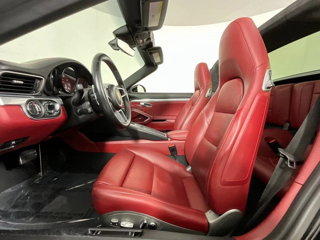 Used 2019 Black Porsche Targa 4 image 17