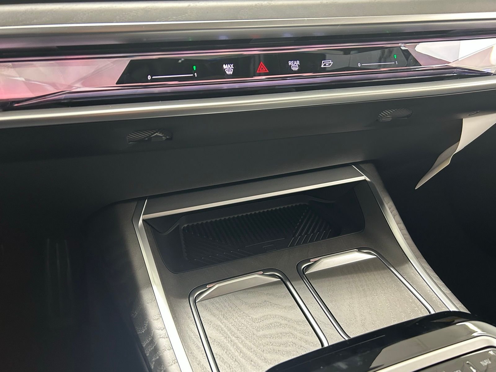 2025 BMW 7 Series 760i - Photo 18