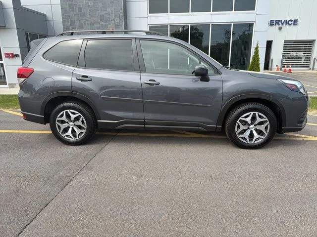 Used 2024 Gray Subaru Premium image 4