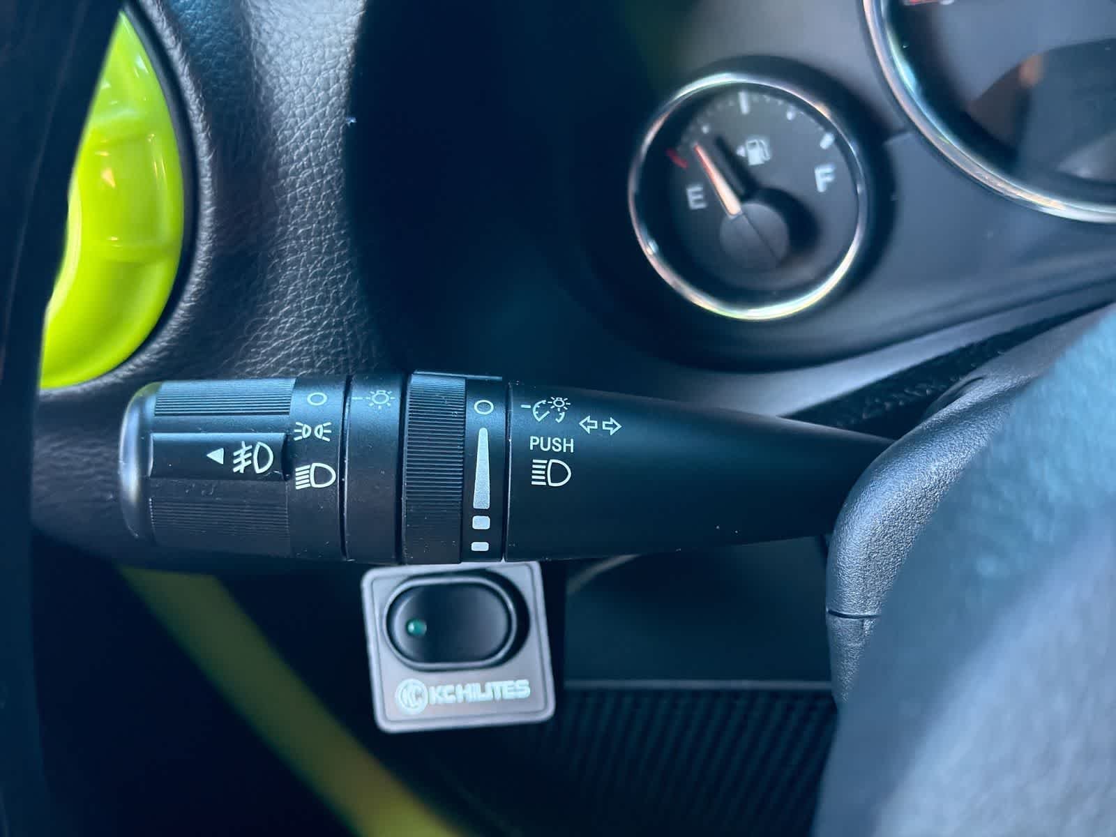 Used 2016 Hypergreen Clearcoat Jeep Sport image 26