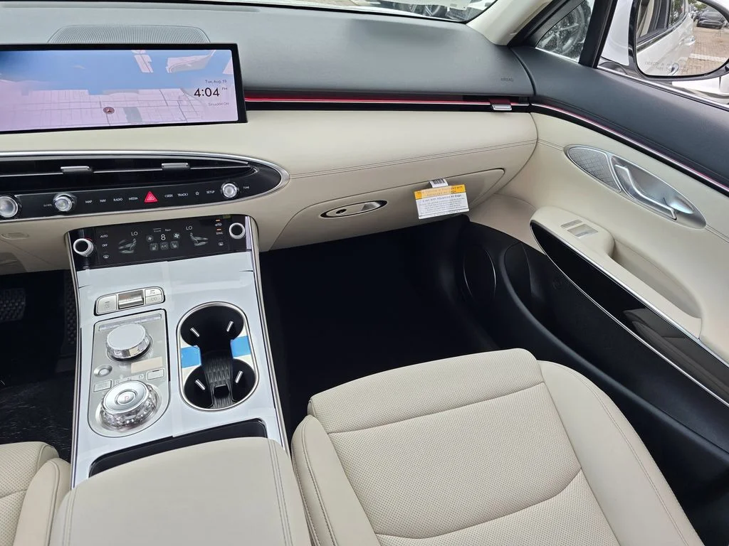 New 2026 White Genesis 2.5T image 10