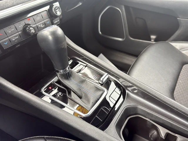 Used 2022 Black Jeep Latitude image 22