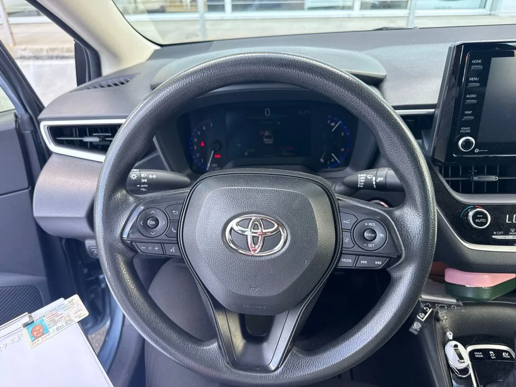 Used 2022  Toyota LE image 2