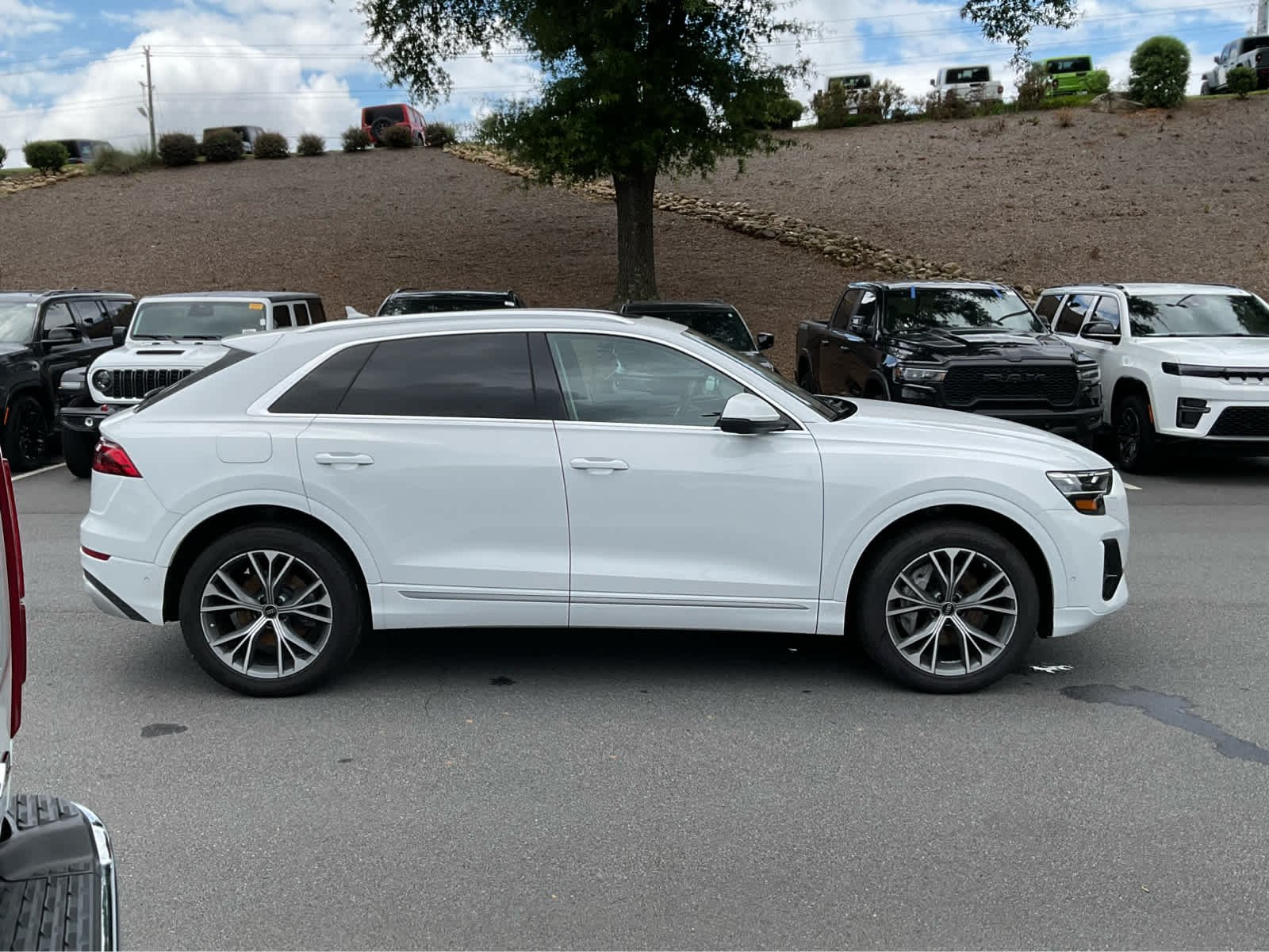Used 2025  Audi Premium Plus image 4