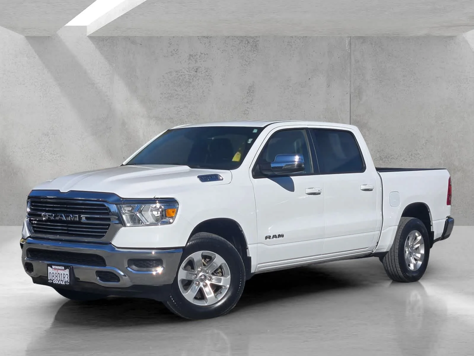 Used 2024  Ram Laramie image 8