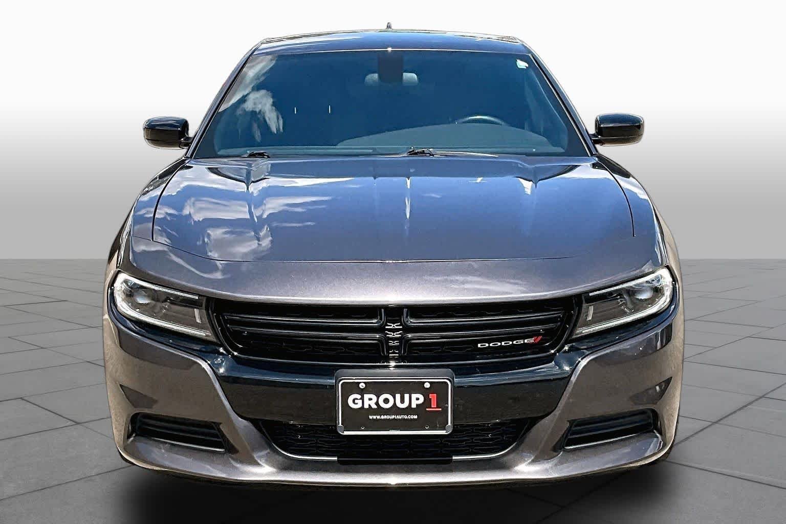 Used 2023 Granite Pearlcoat Dodge SXT image 6