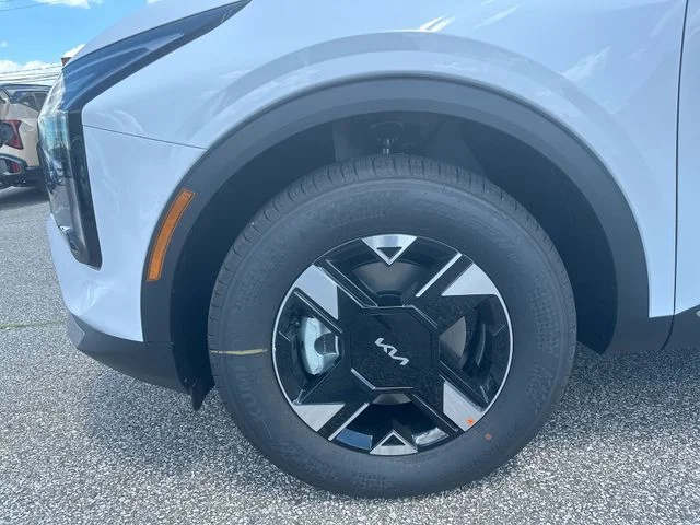 New 2026 Glacial White Pearl Kia LX image 20