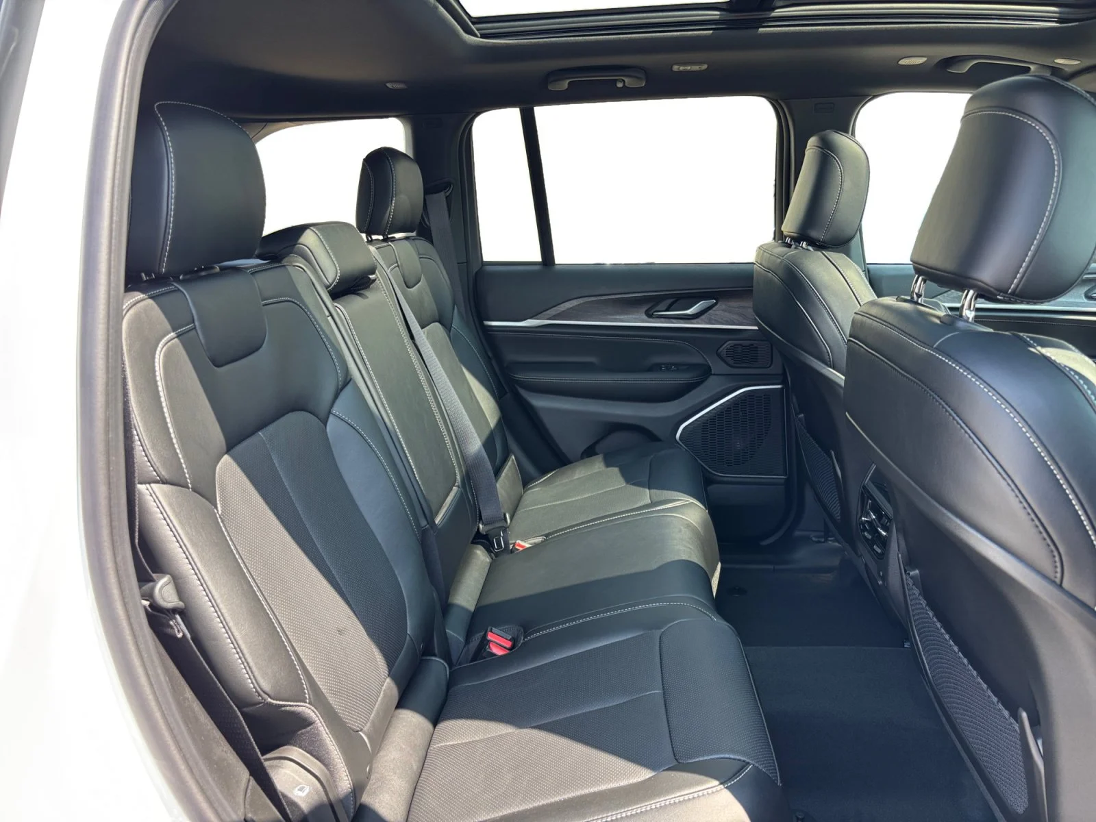 New 2026 Bright White Jeep Limited Reserve image 18