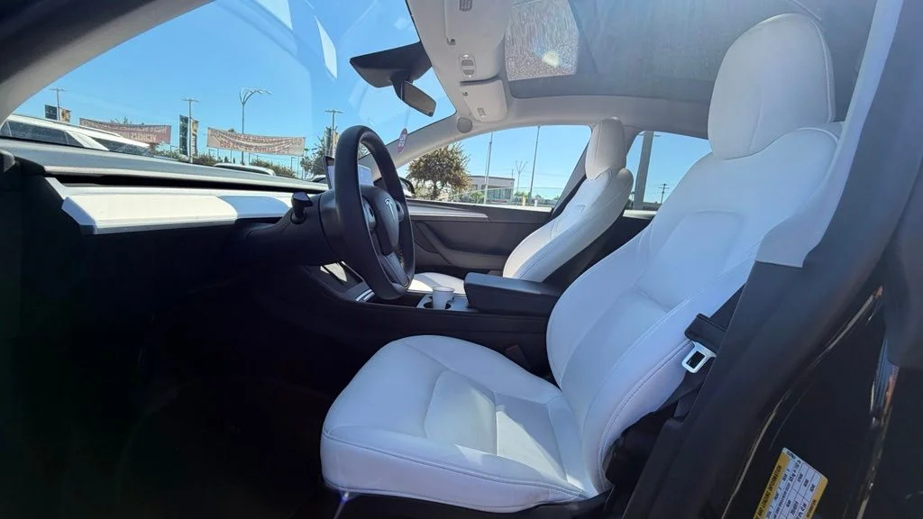 Used 2025  Tesla Long Range image 6