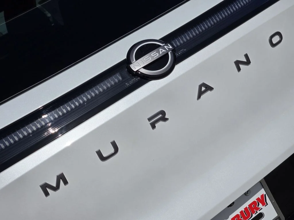 New 2026 Everest White Pearl TriCoat Nissan Platinum image 9