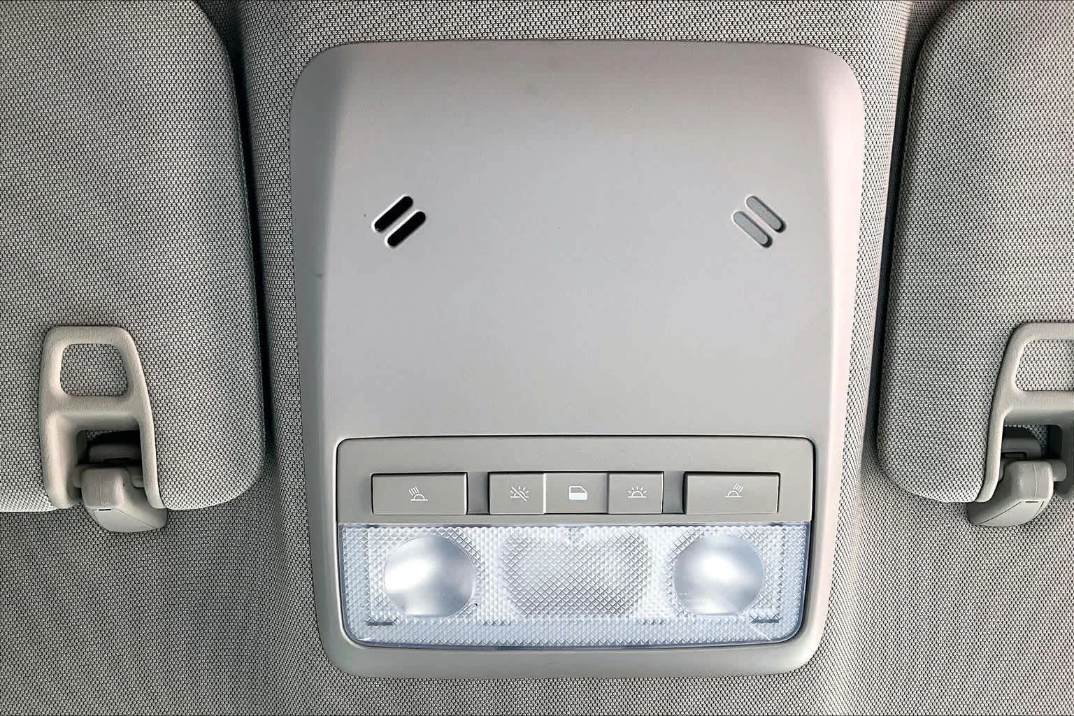 Used 2022 Cinnabar Metallic Buick Preferred image 34