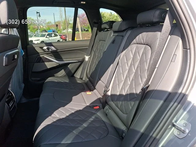 New 2026 Skyscraper Grey Metallic BMW xDrive50e image 9