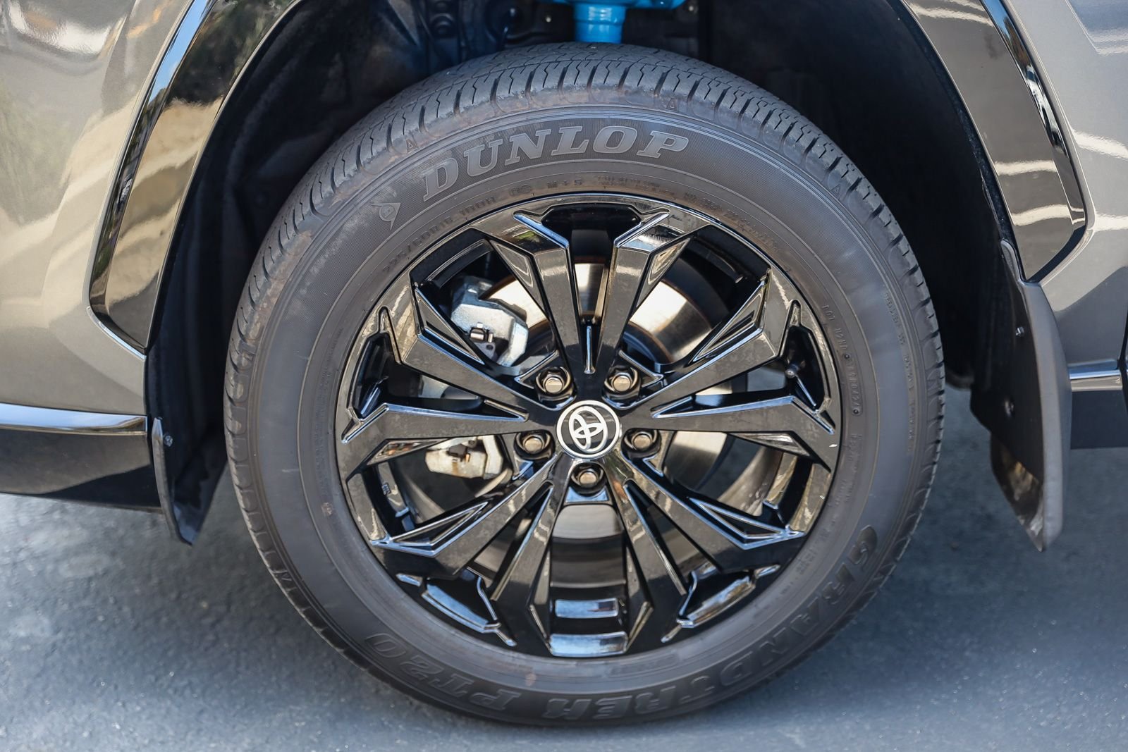 Certified Used 2024 MID BLCK/MAG GRAY Toyota XSE image 9