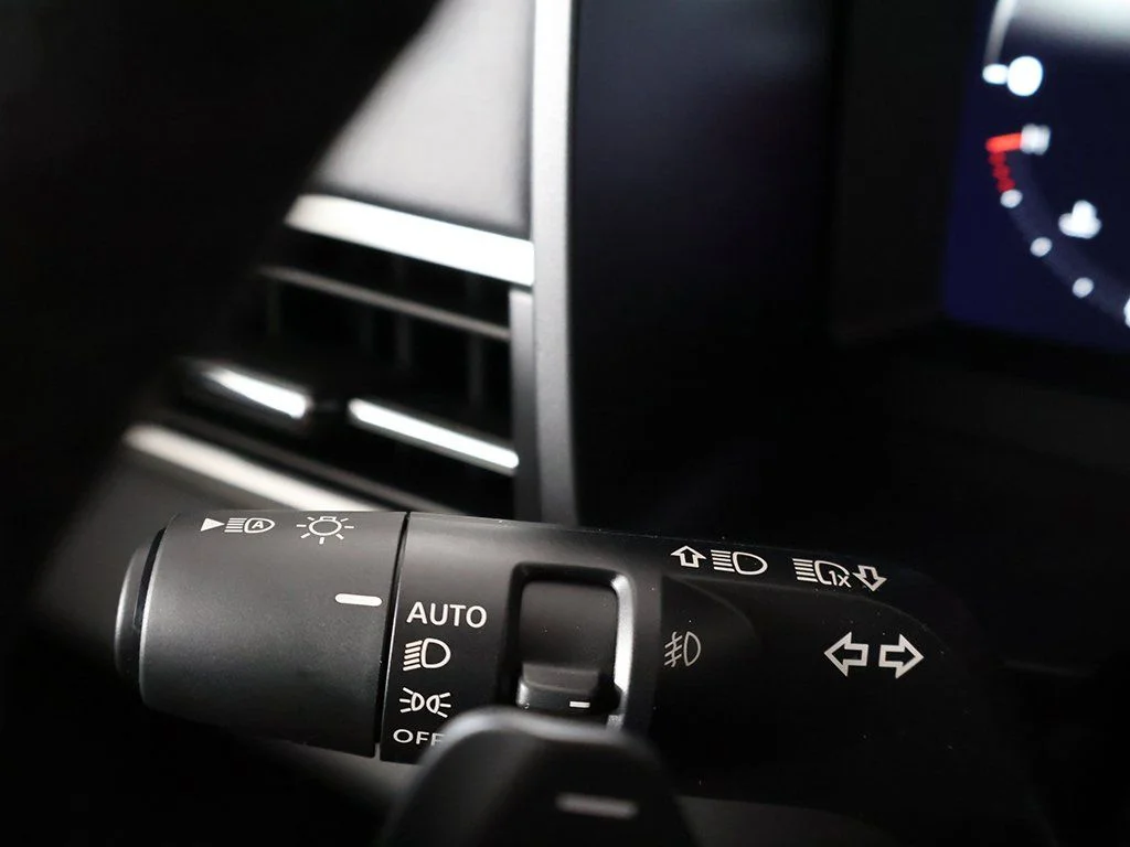 2025 Mitsubishi Outlander SE - Photo 44