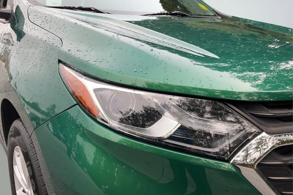 Used 2018 Green Chevrolet LS image 27