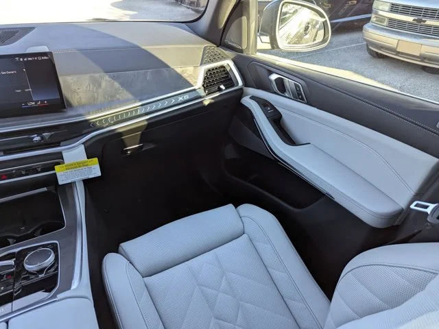 New 2026 Dravit Grey Metallic BMW sDrive40i image 16
