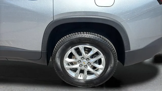Used 2023 STERLING GRAY METALLIC Chevrolet LS image 37