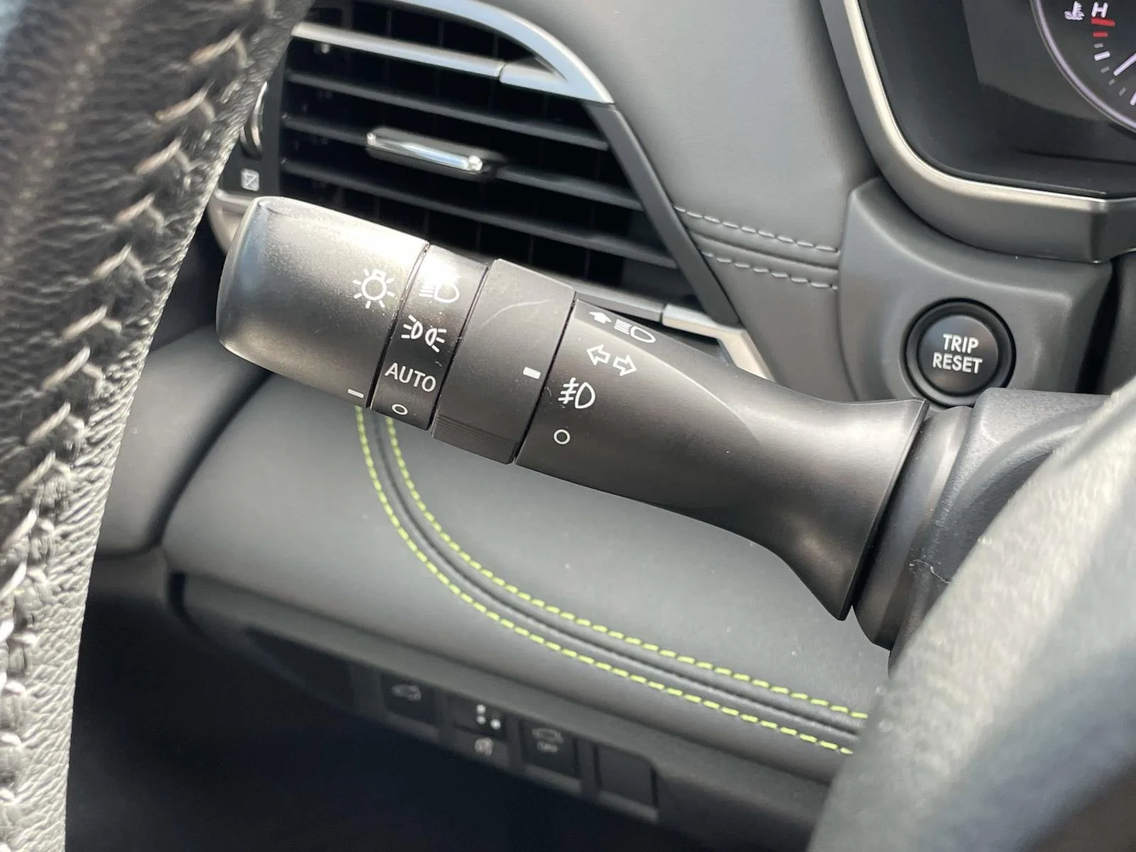 Used 2020 Ice Silver Metallic Subaru Onyx Edition XT image 12