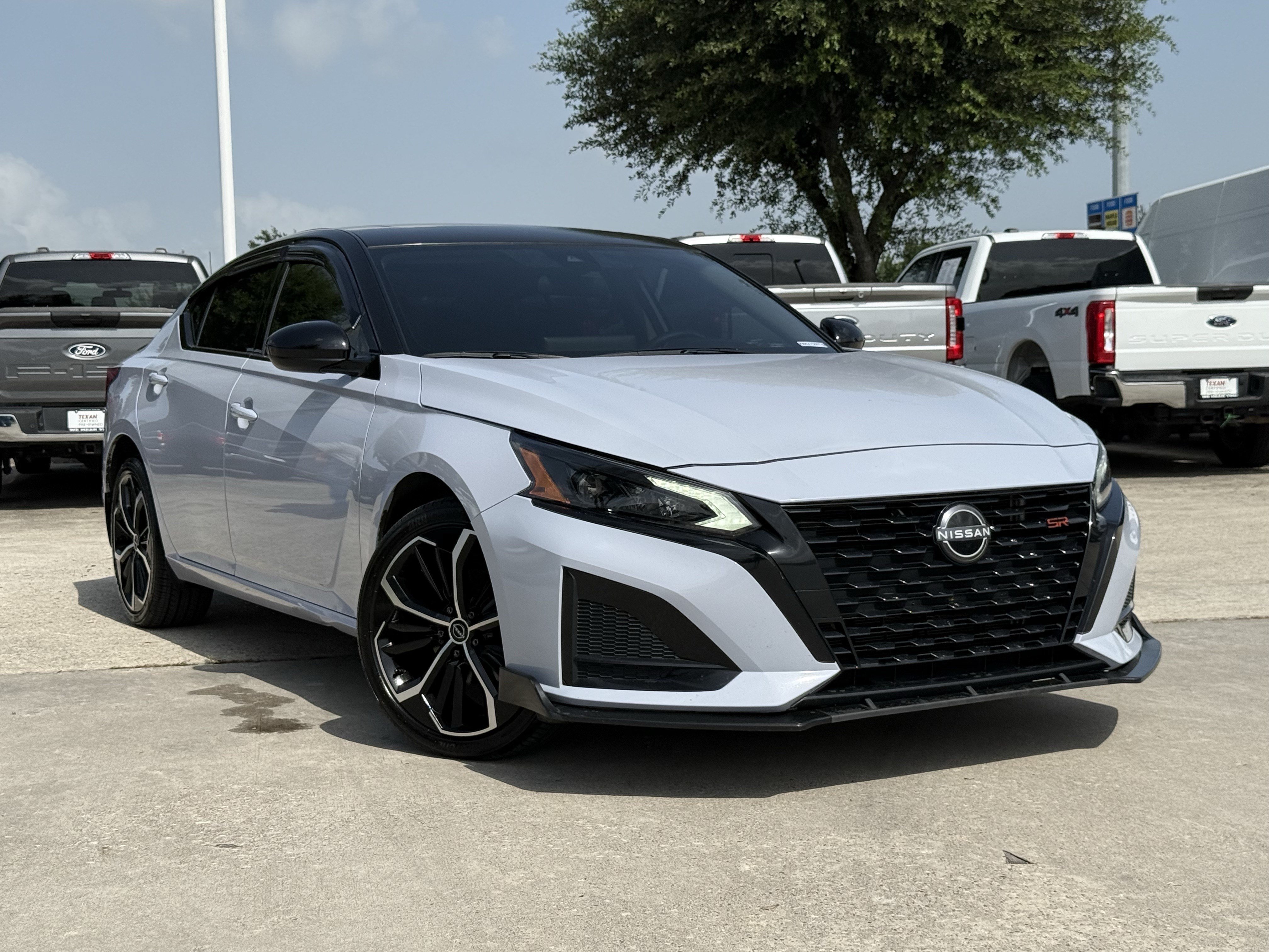 Used 2024 Gray Sky Pearl Nissan 2.5 SR image 2