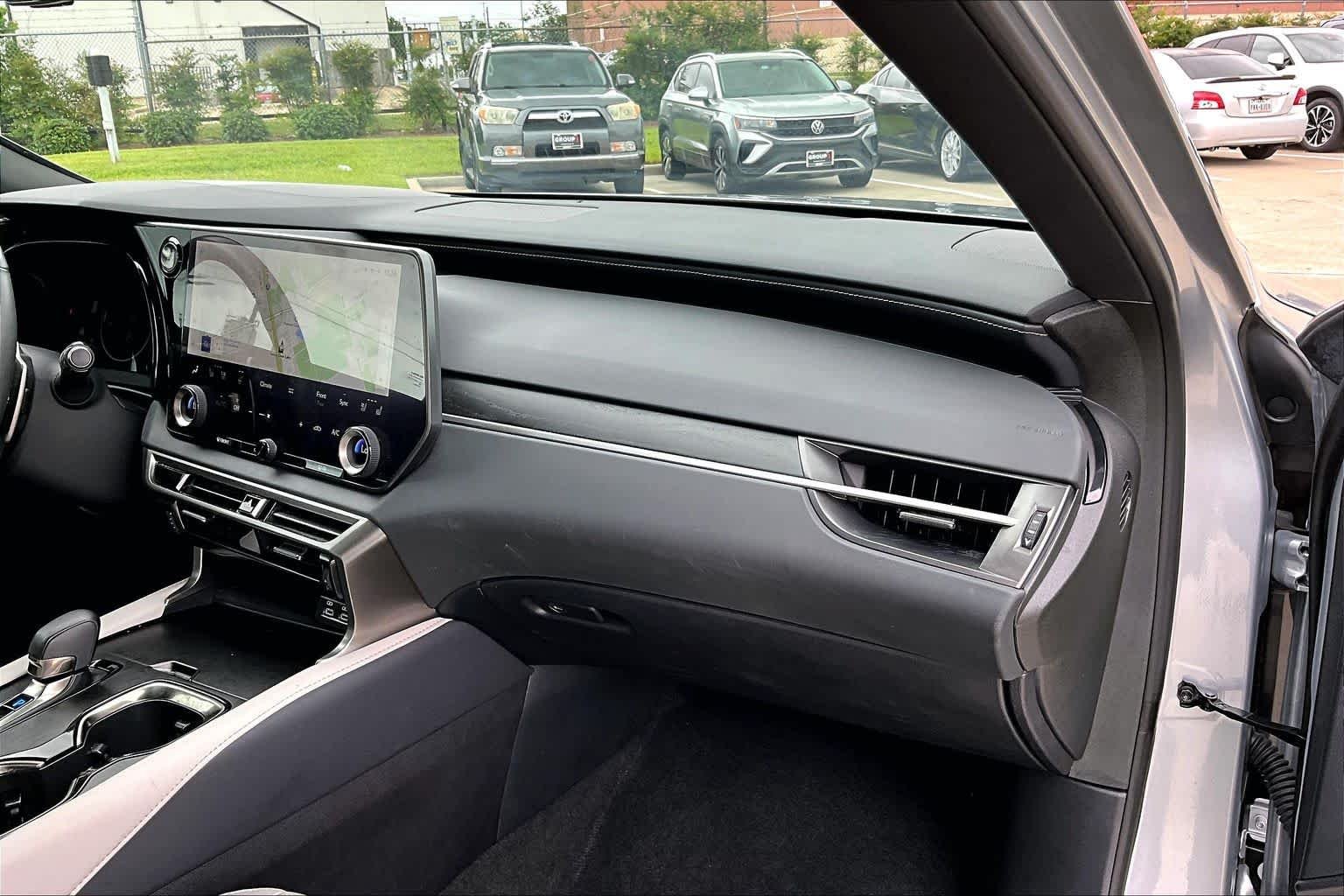 Used 2024 Iridium Lexus Premium image 19