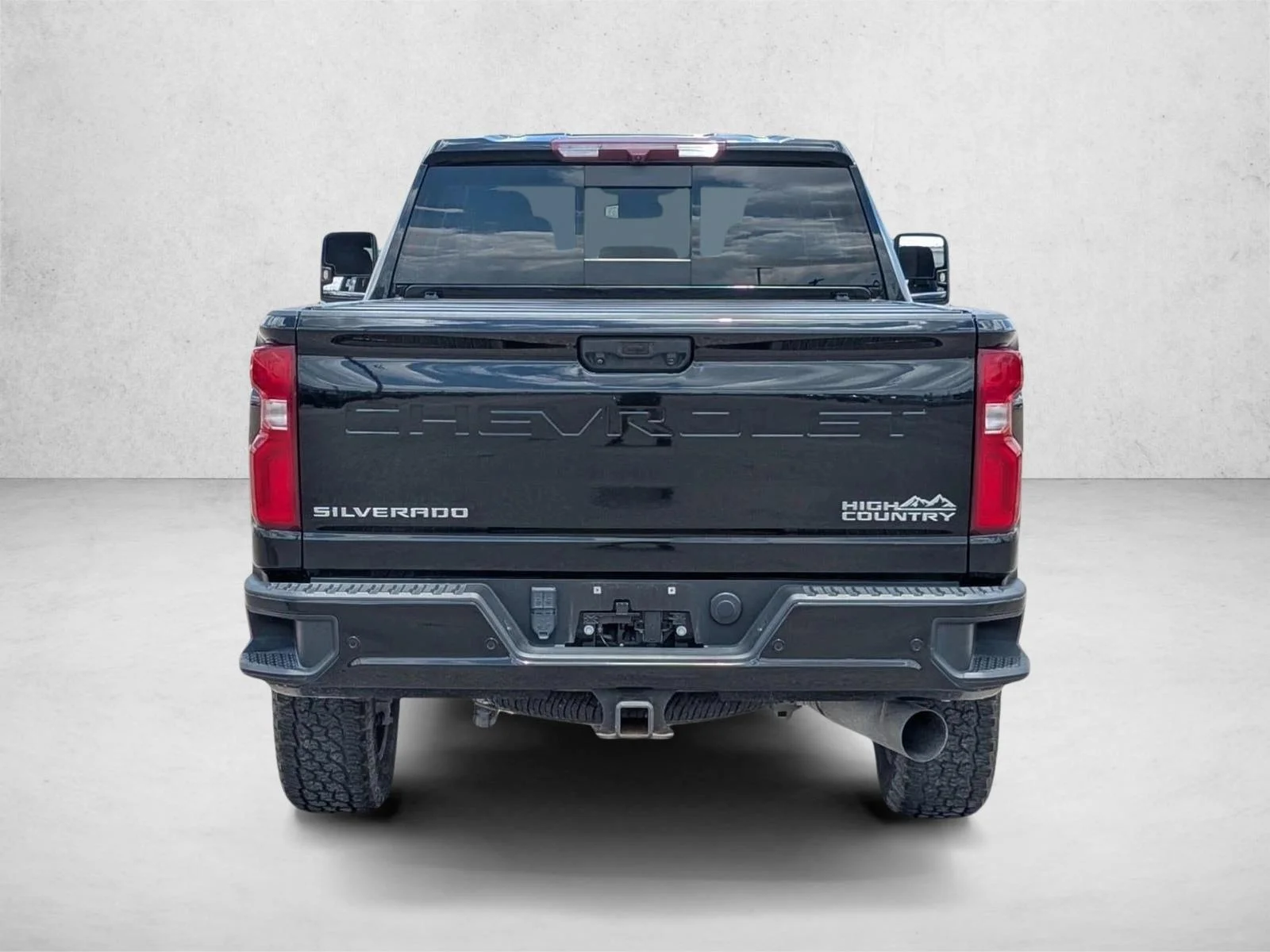 Used 2024 Black Chevrolet High Country image 6