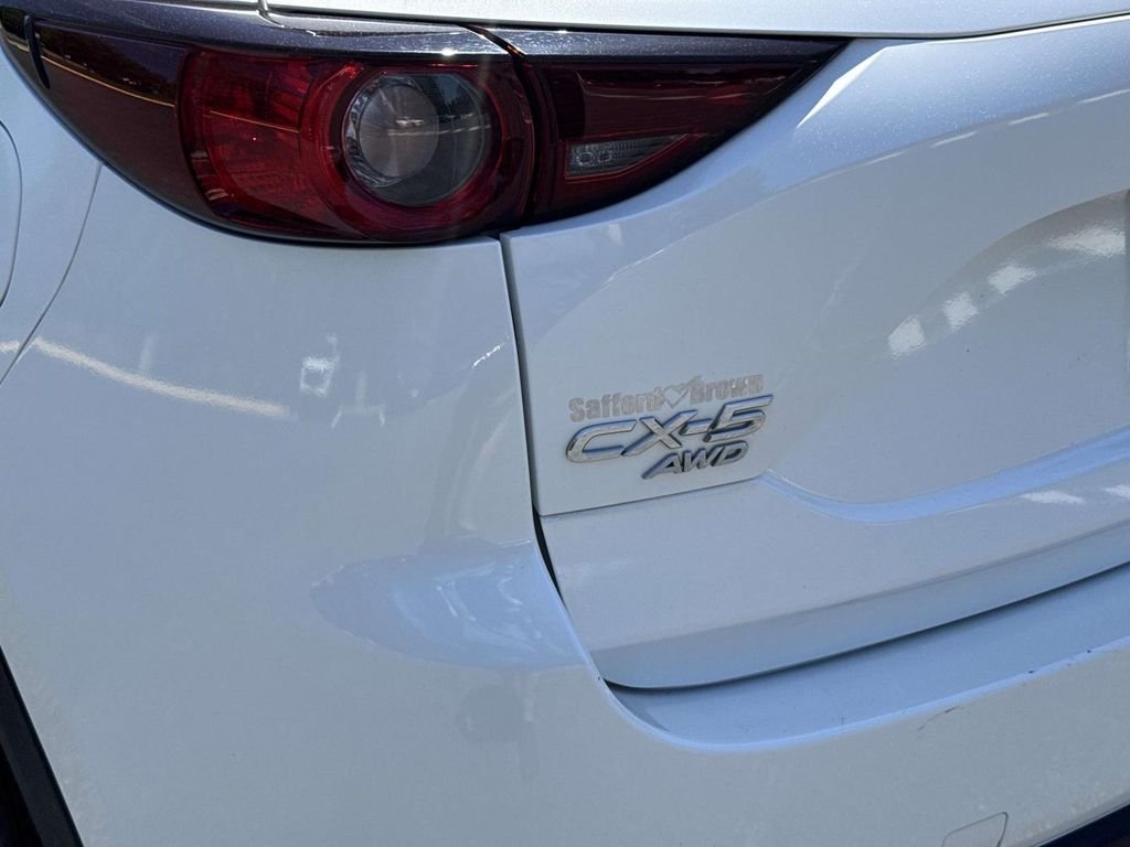 Used 2019 White Mazda Touring image 11