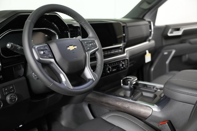 2026 Chevrolet Silverado 1500 LTZ - Photo 13