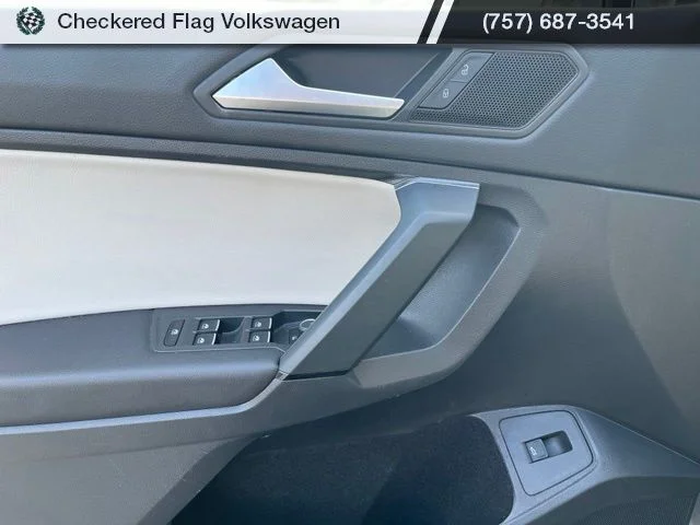 Used 2019 Platinum Gray Metallic Volkswagen 2.0T SEL 4Motion image 17