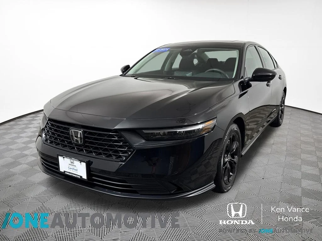 Certified Used 2025 Crystal Black Pearl Honda 1.5T SE image 1