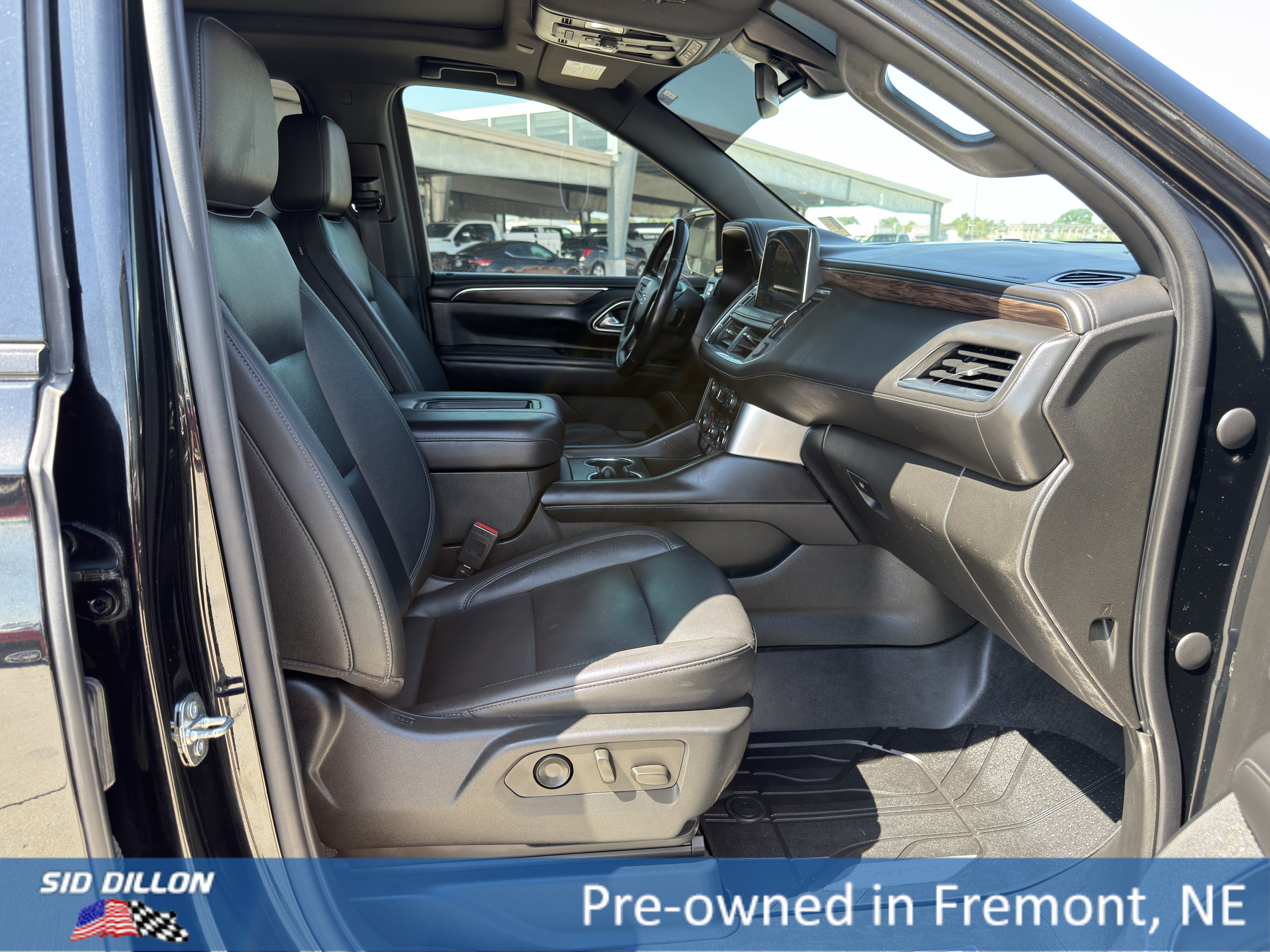 Used 2022 Black Chevrolet Z71 image 18