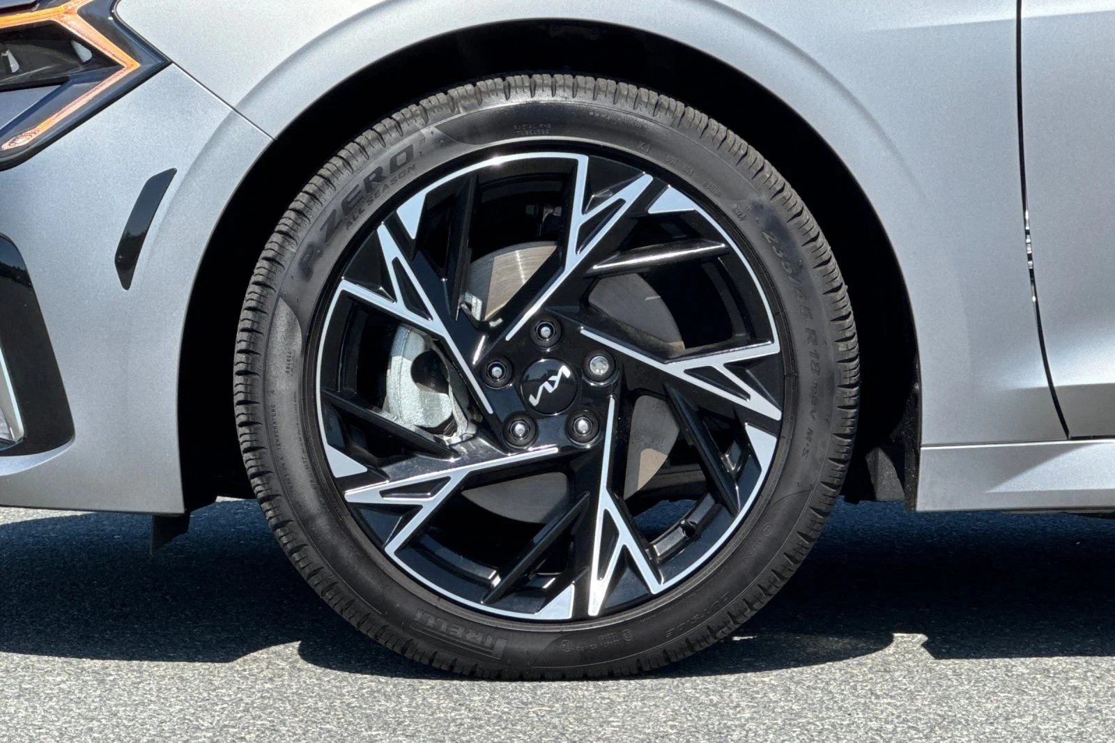 Used 2025 Steel Kia GT-Line image 29