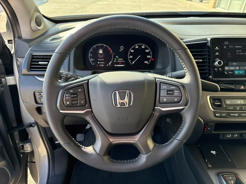 Used 2025 Silver Honda RTL image 7