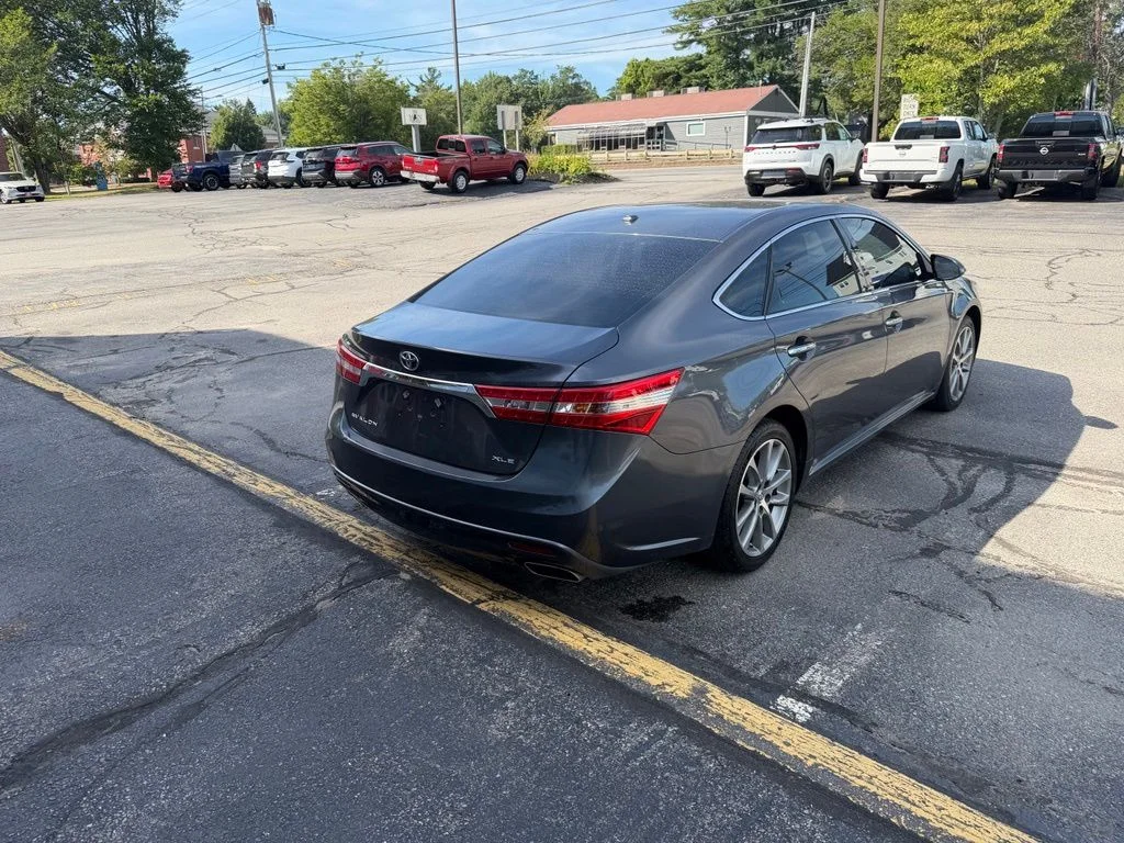 Used 2015 Magnetic Gray Metallic Toyota  image 8
