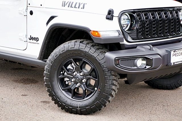 New 2025 Bright White Clear-Coat Exterior Paint Jeep Willys image 4