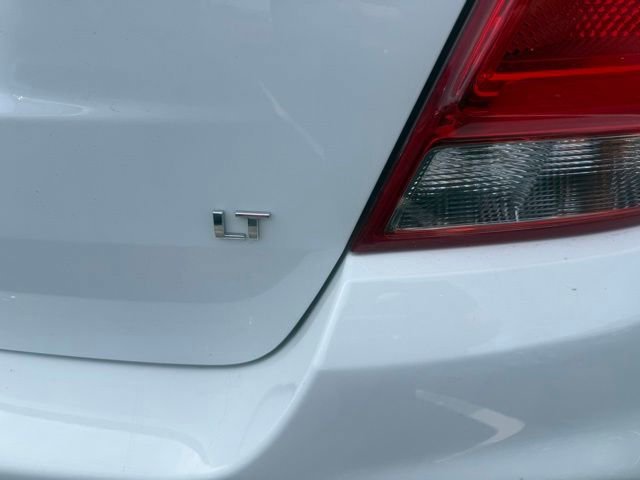 Used 2020 SUMMIT WHITE Chevrolet LT image 5