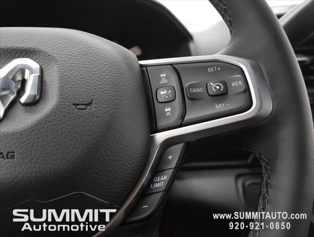 New 2026 Diamond Black Crystal Pearl-Coat Exterior Paint RAM BIG HORN image 14