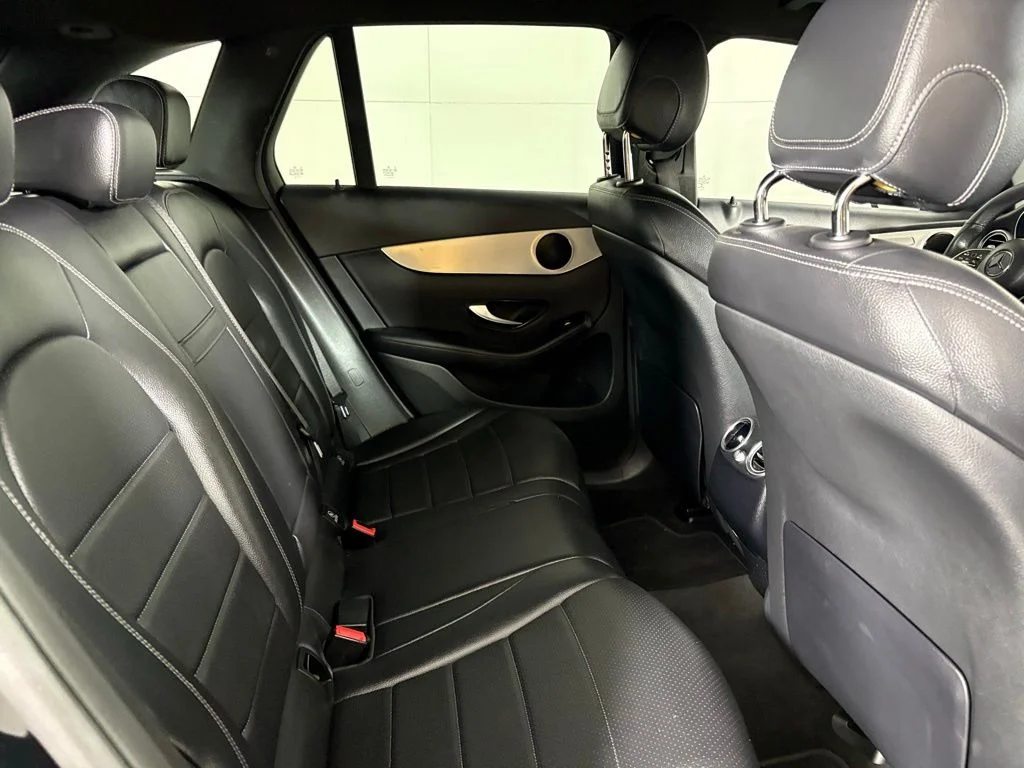 Used 2022 Black Mercedes-Benz GLC 300 image 17