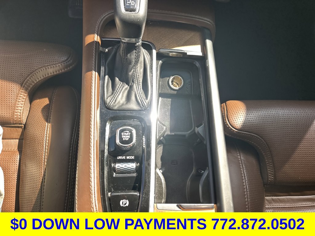 Used 2020 White Volvo T6 Inscription image 17